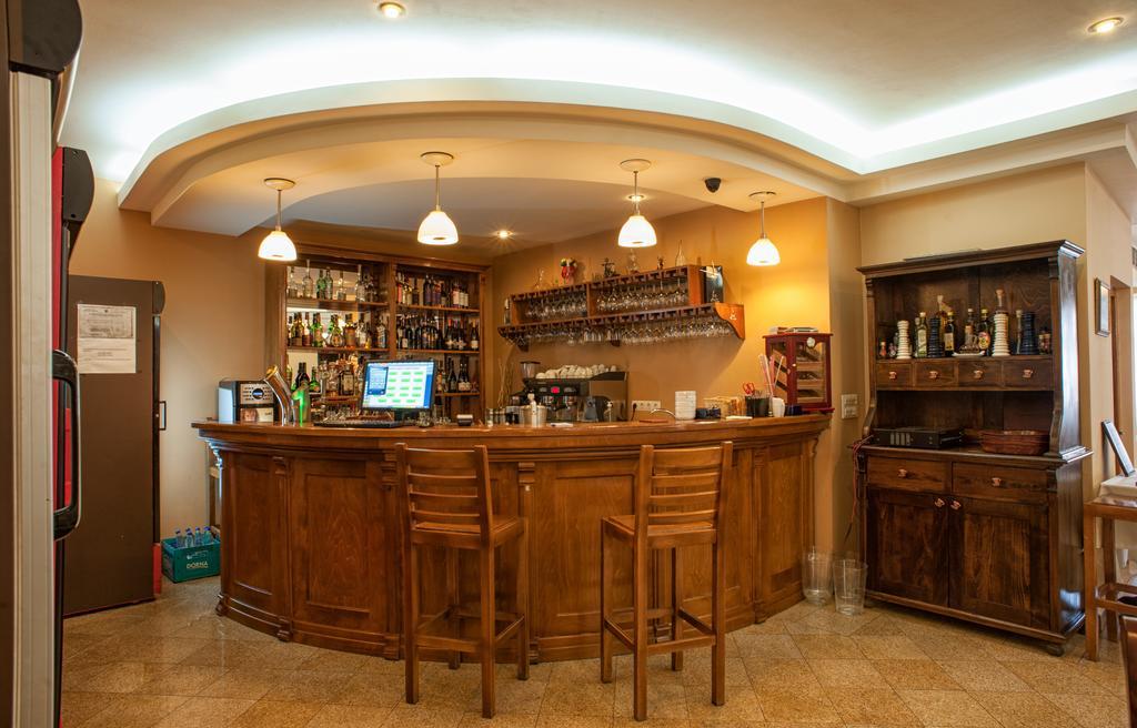 Pension La Fontana Бая-Маре Экстерьер фото