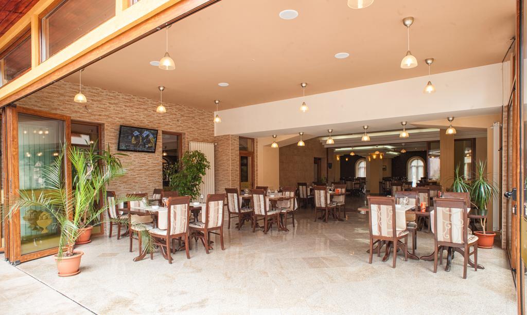 Pension La Fontana Бая-Маре Экстерьер фото