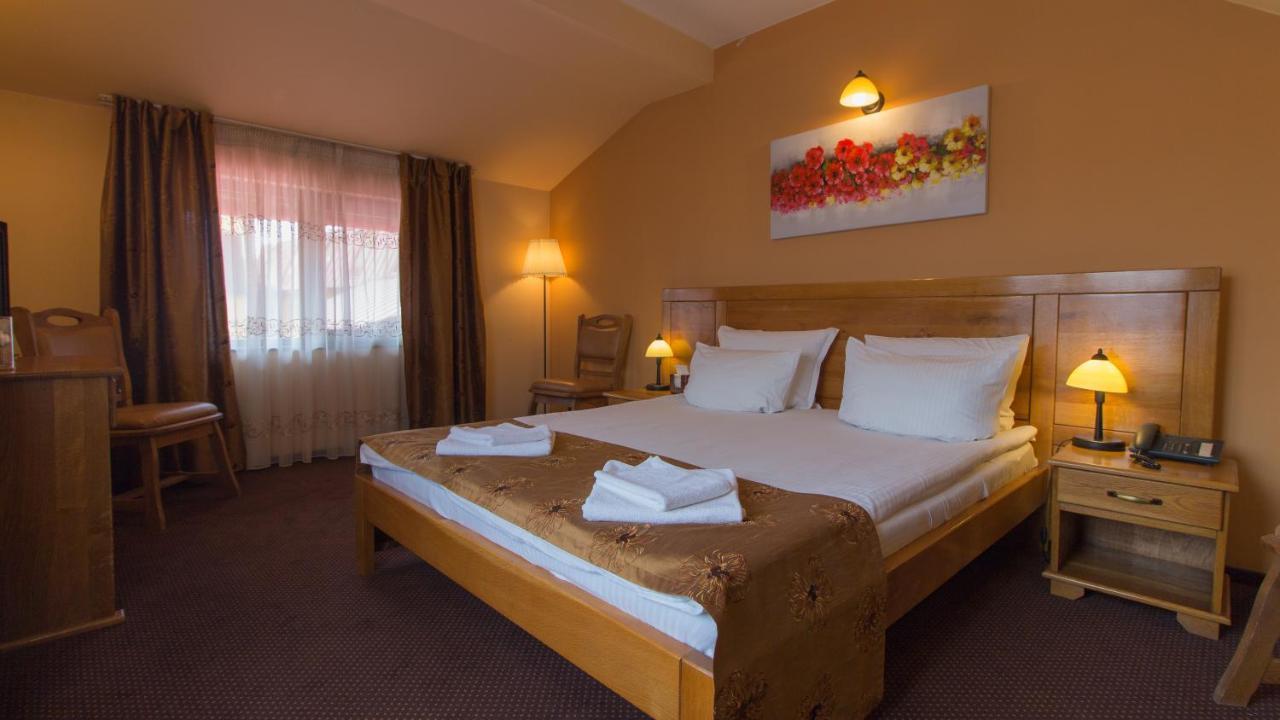 Pension La Fontana Бая-Маре Экстерьер фото