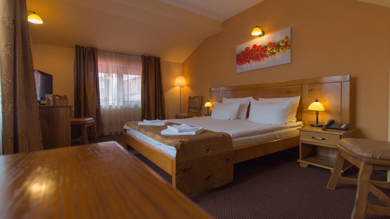 Pension La Fontana Бая-Маре Экстерьер фото