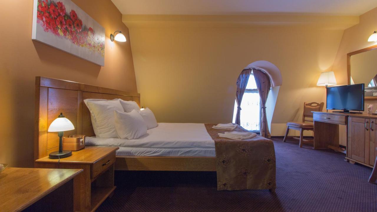 Pension La Fontana Бая-Маре Экстерьер фото