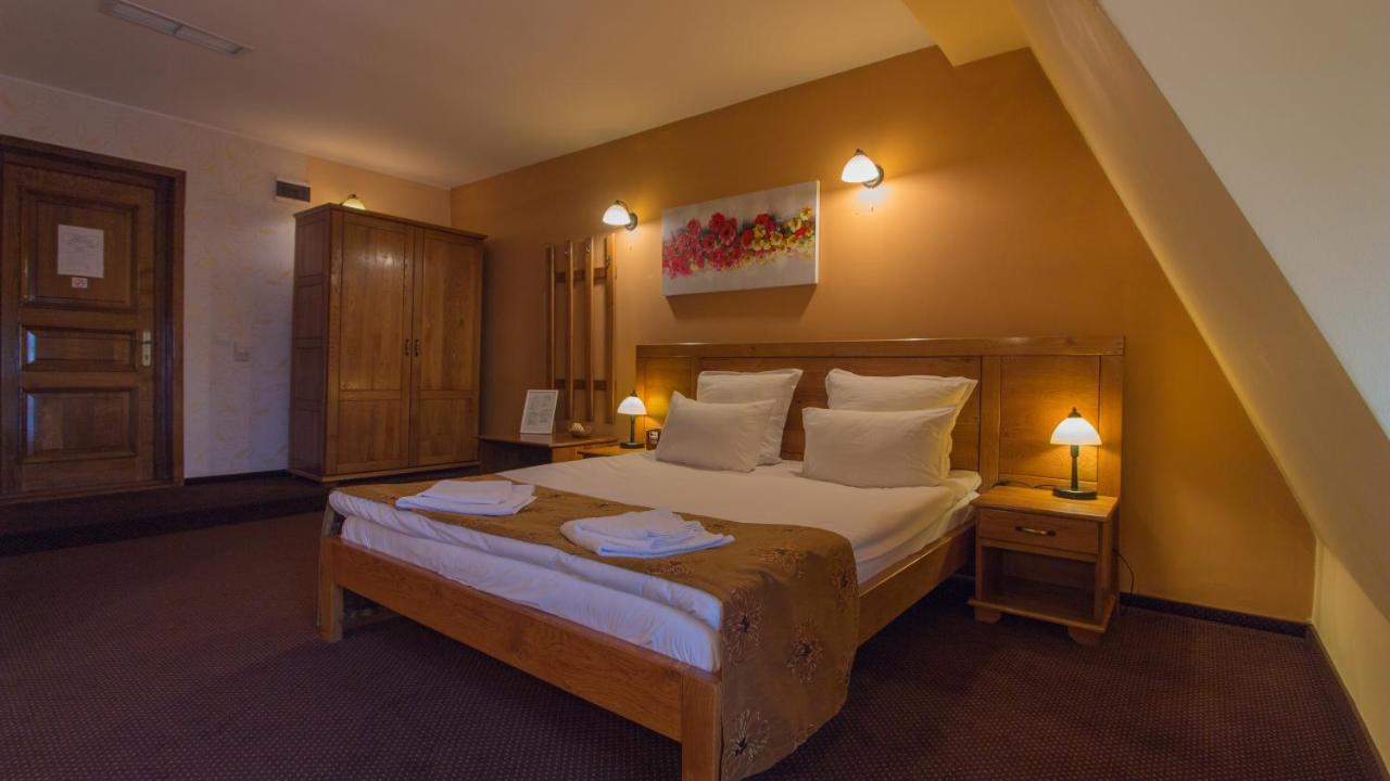 Pension La Fontana Бая-Маре Экстерьер фото