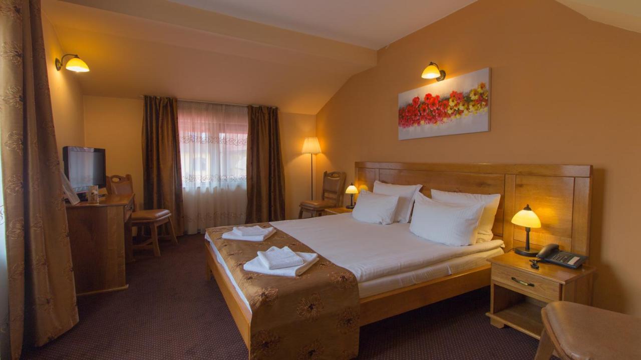 Pension La Fontana Бая-Маре Экстерьер фото