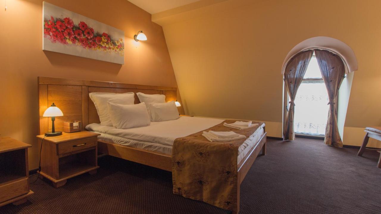 Pension La Fontana Бая-Маре Экстерьер фото